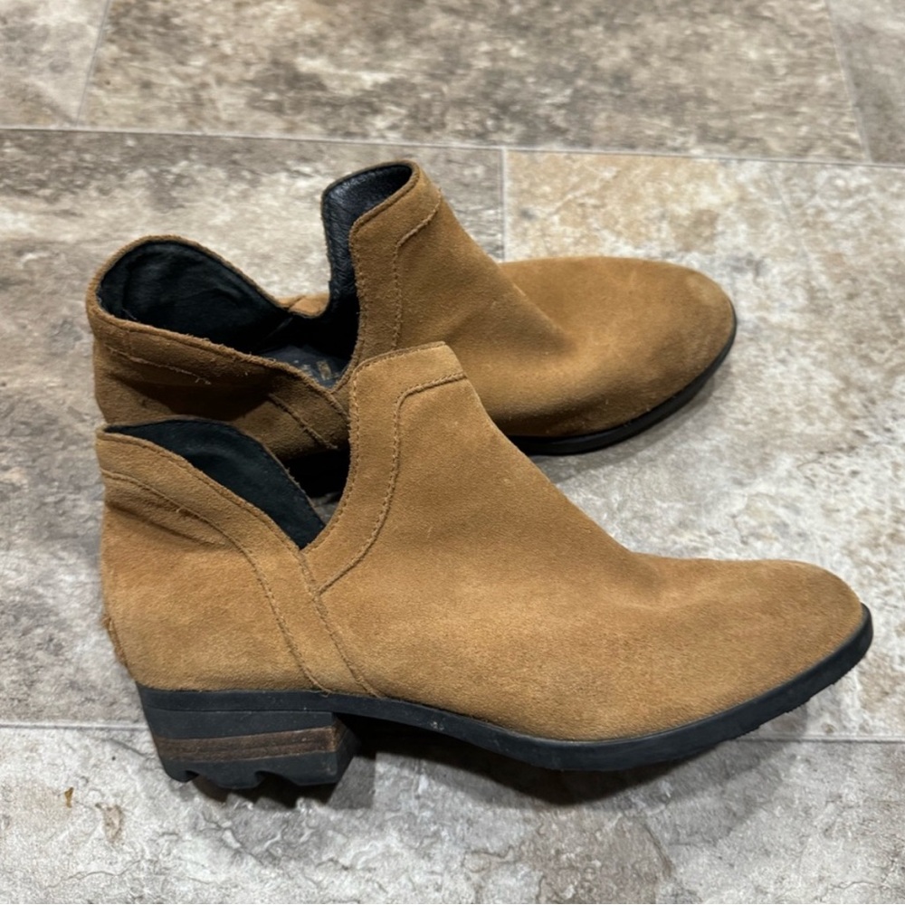 Sorel booties